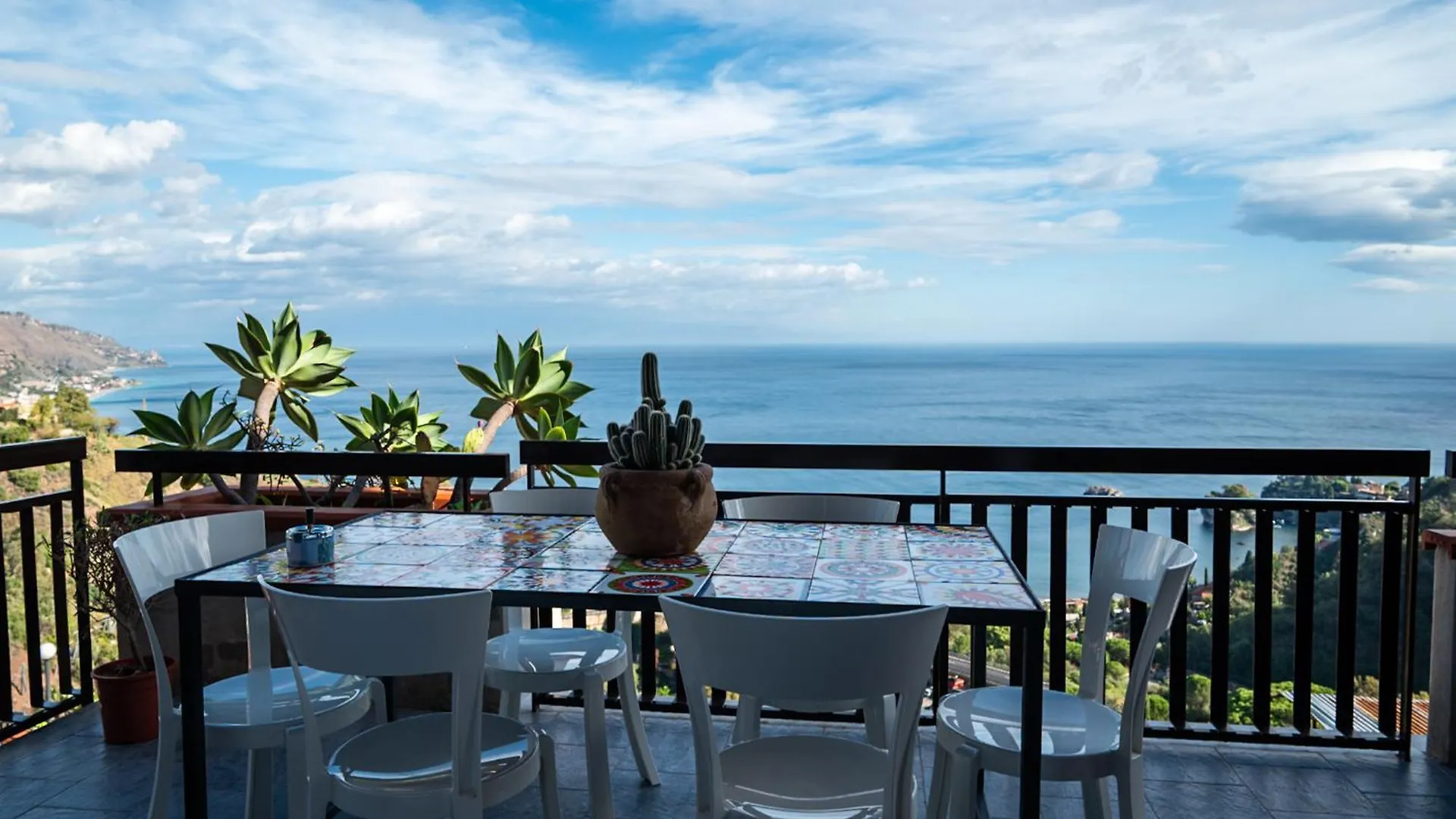 Blue Marine Taormina Apartment