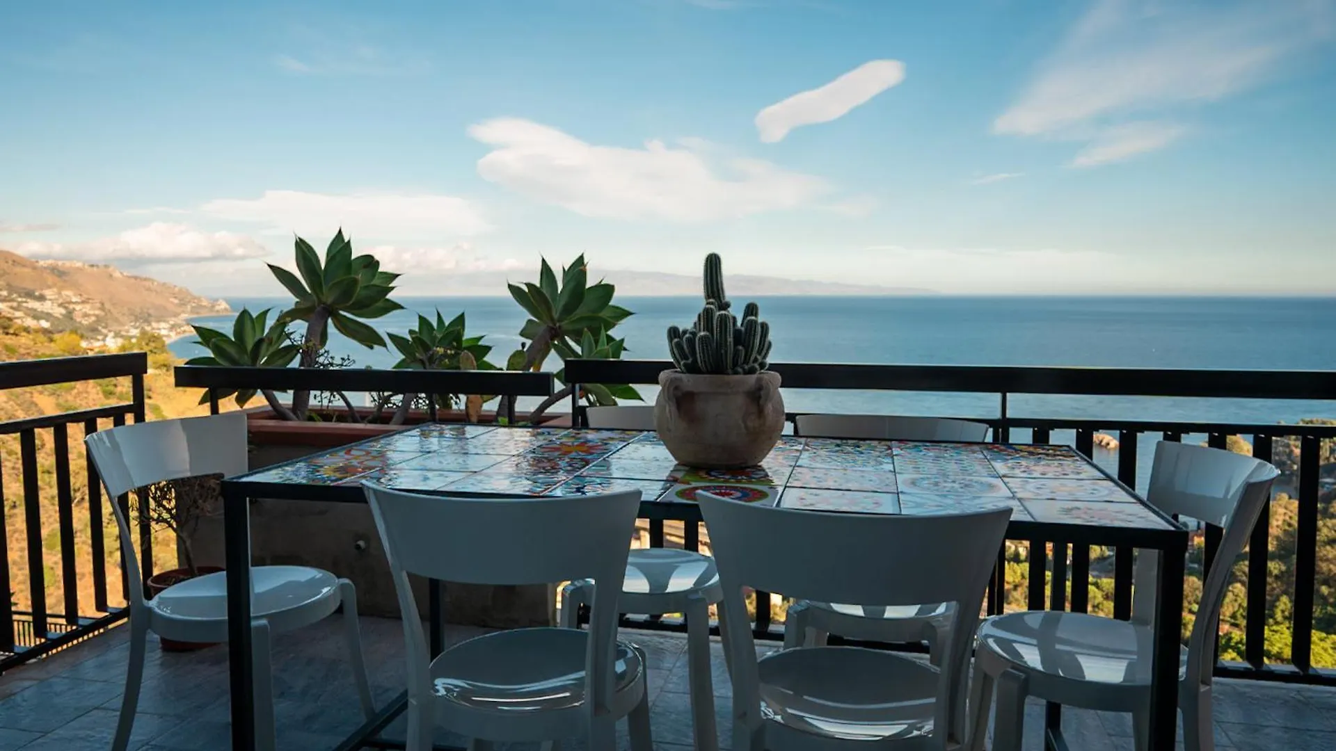 Blue Marine Taormina Apartment