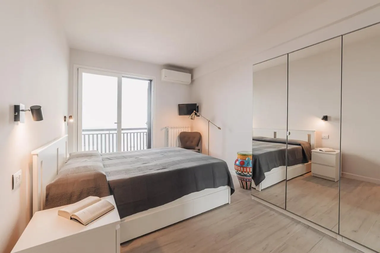 Blue Marine Taormina Apartment 0*,